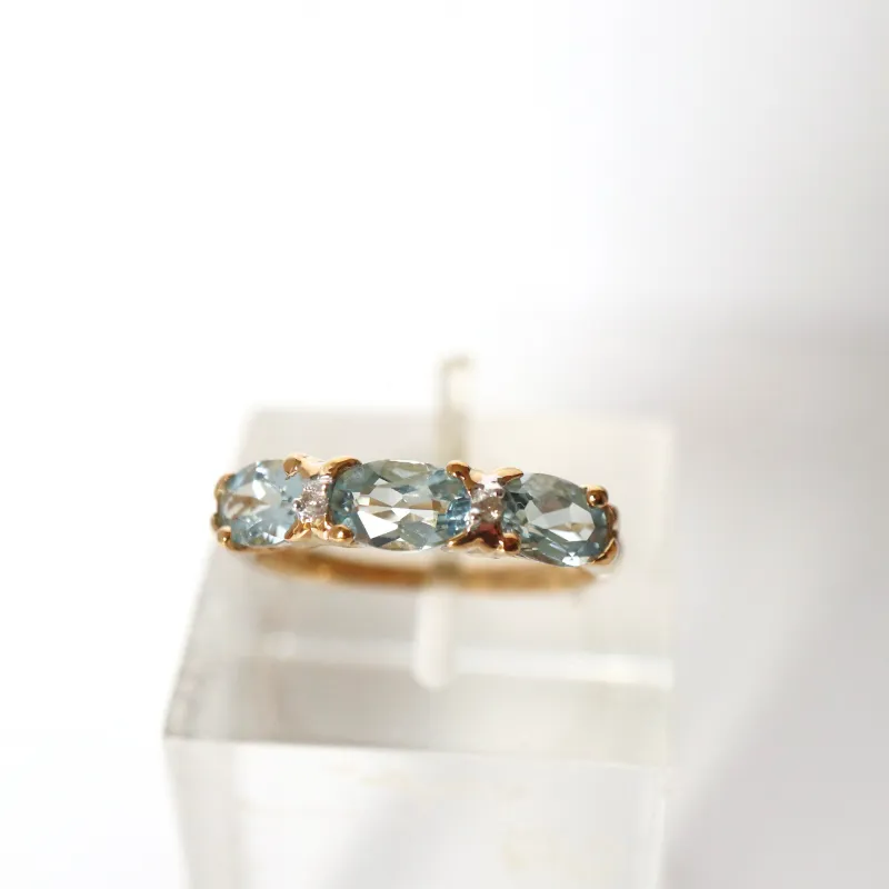9ct Gold Aquamarine and Diamond Ring