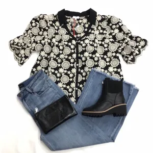 Black Contrast Collar Scallop Hem Embroidered Top