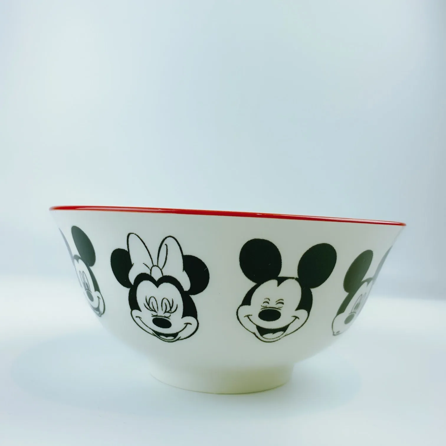 Disney Mickey Mouse Minnie Mouse Pop Faces Bowl Large 22oz by ZRIKE BRANDS