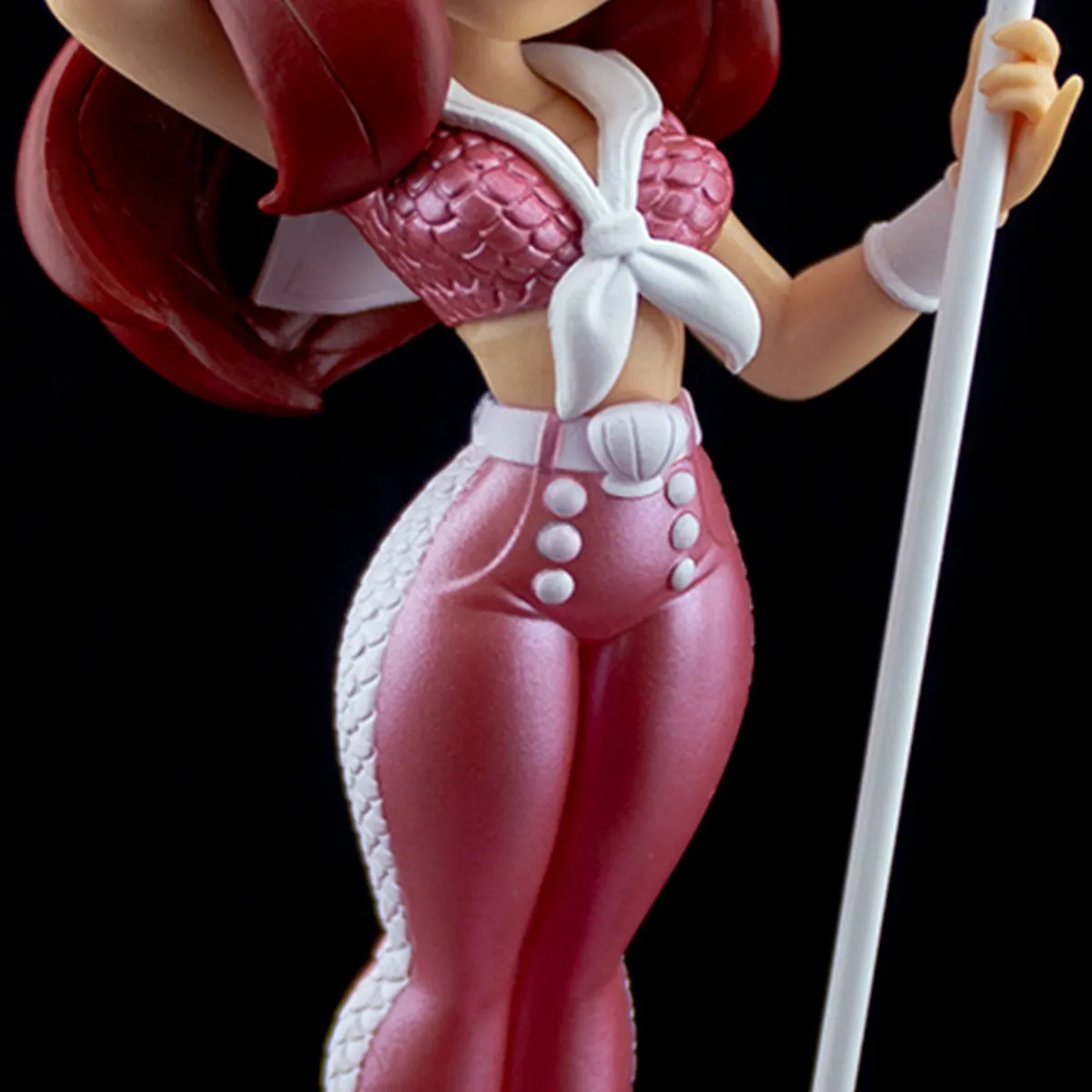 Powerful in Pink Mera DC Bombshells: Series 3 Vinyl Figure