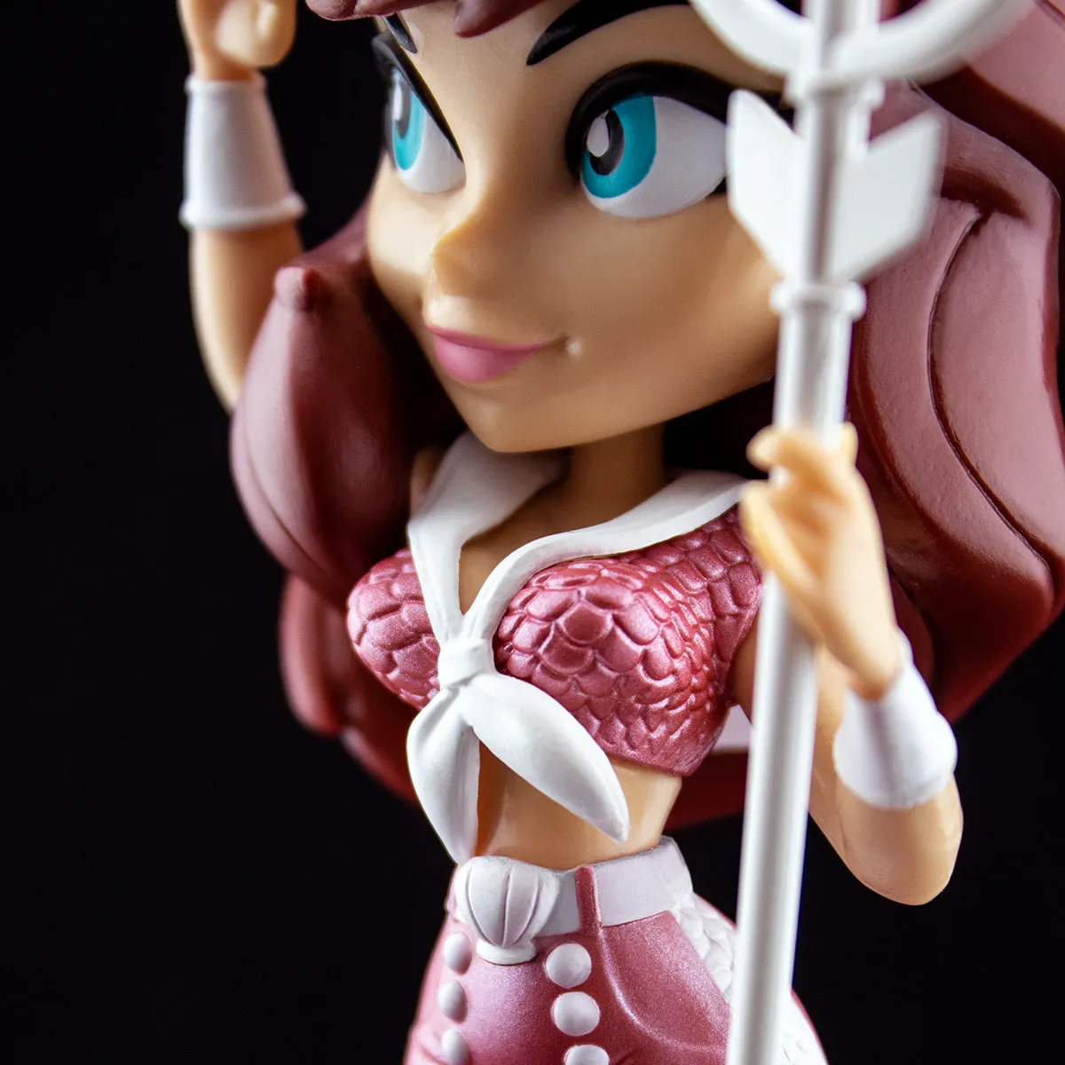 Powerful in Pink Mera DC Bombshells: Series 3 Vinyl Figure
