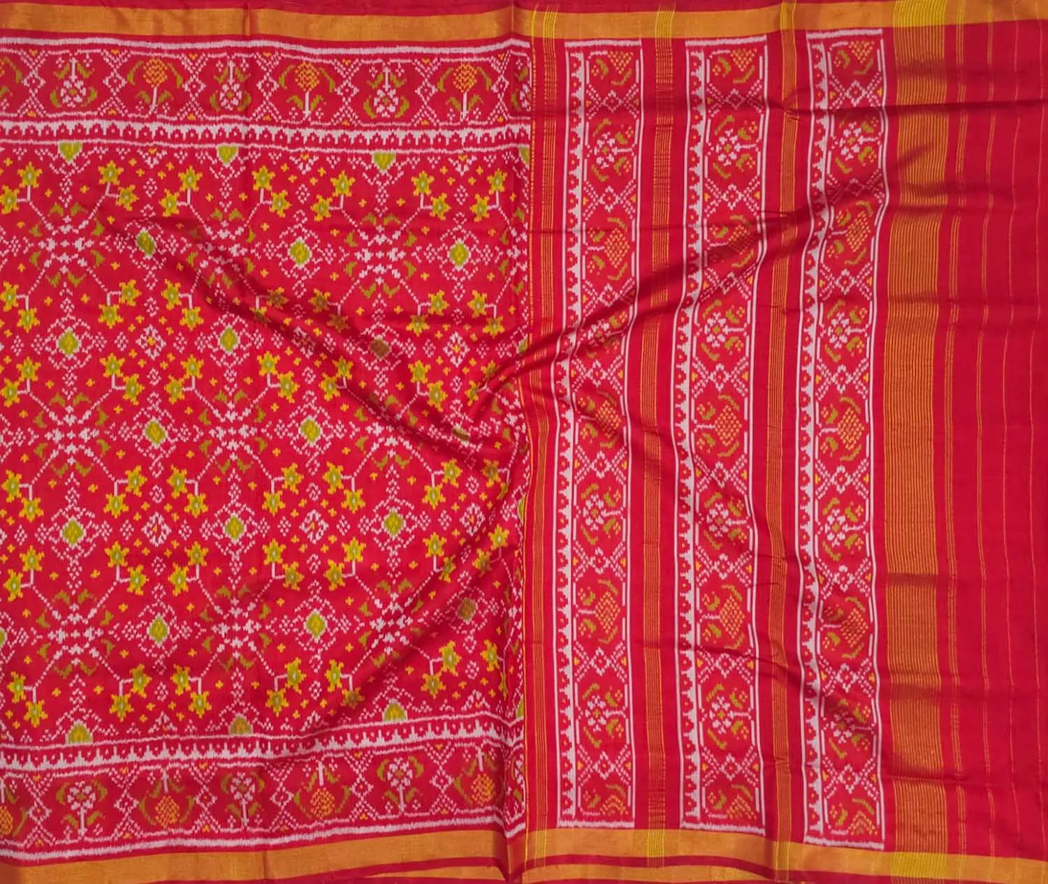 Red Handloom Patola Silk Ikat Saree - Elegant and Timeless